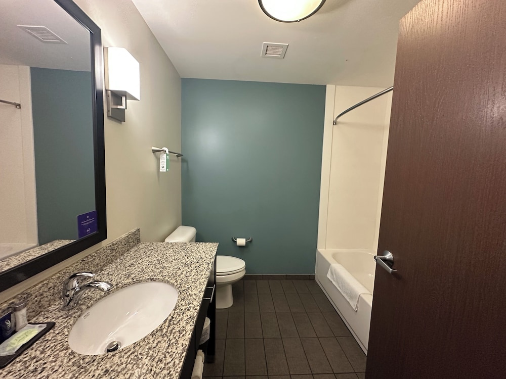 Sleep Inn Suites Fort Dodge - Property Image 42
