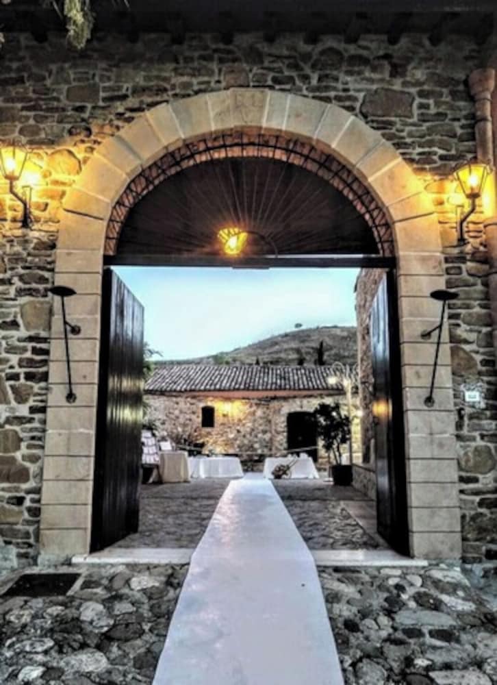 Ponte Calatrasi Agriturismo view 4