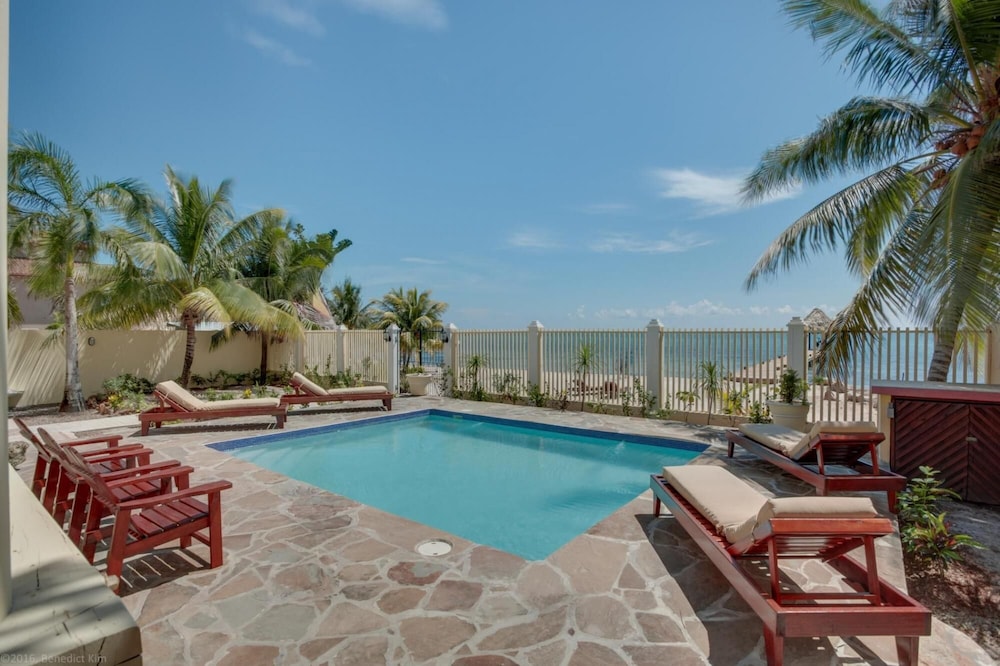 Villa Mission Bay in Belize City