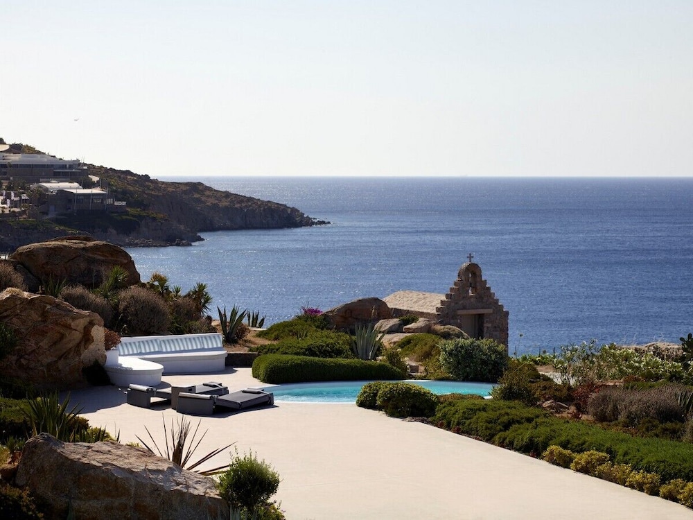 Stunning 8-bed Villa in Mikonos - Villa Davia view 3