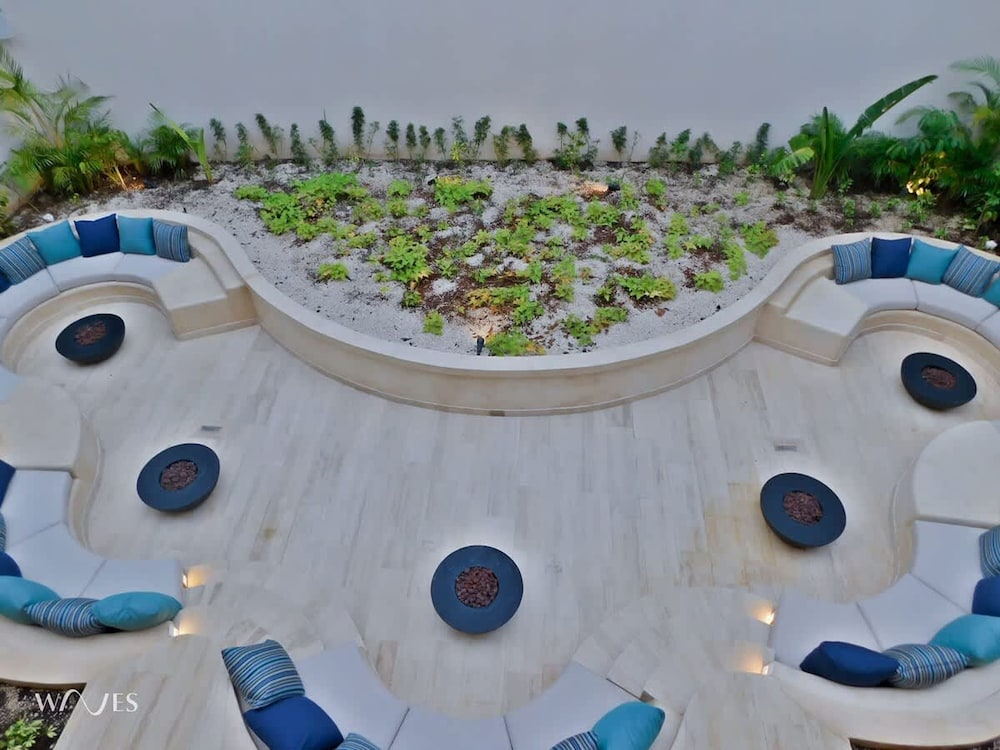 2 BR Amazing Pool Top Amenities Wifi 2FL Gym