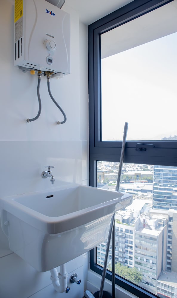 w Stylish 1BR in San Isidro