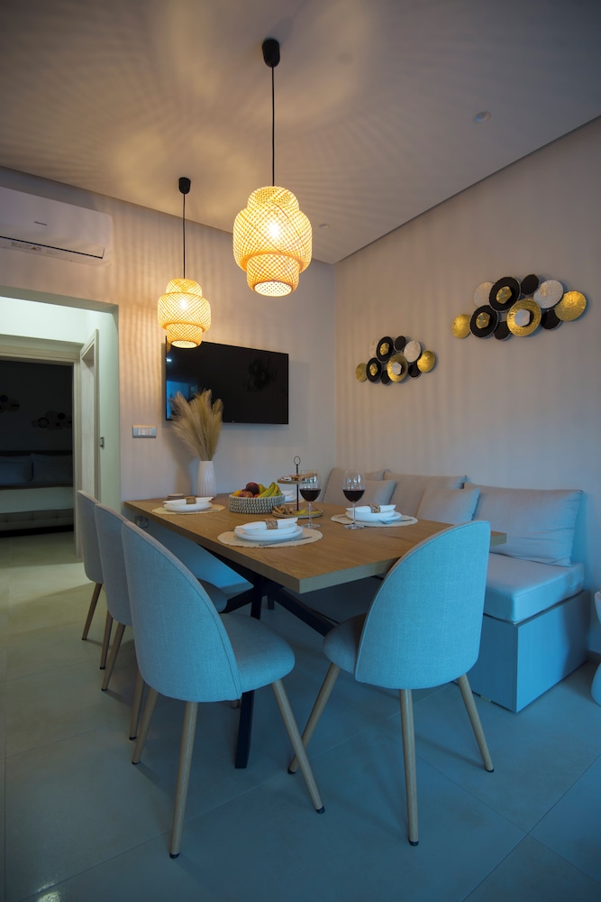 SIDONIA SUITE