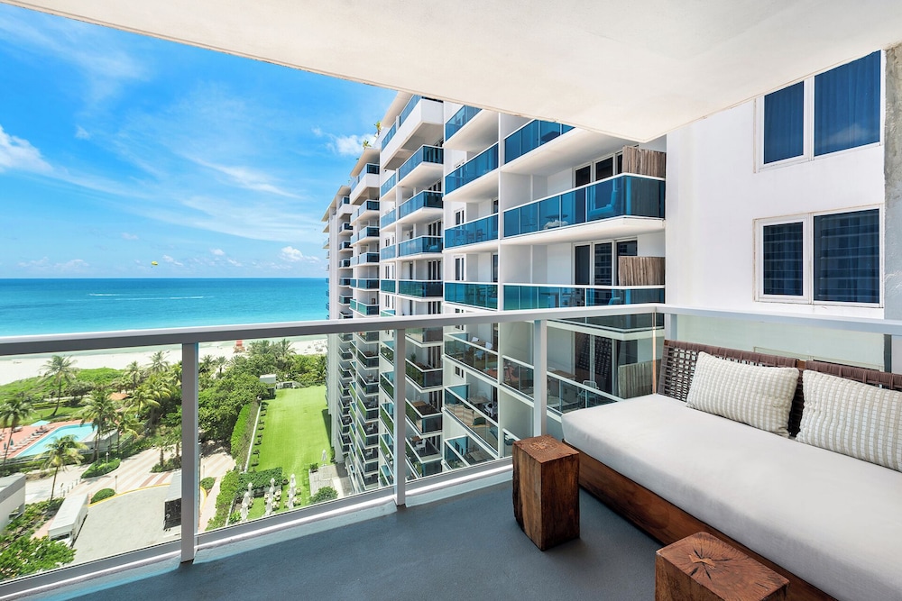Luxury Vacation Rentals at 1 Hotel & Homes by LRMB
