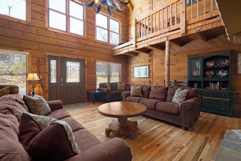Country Pines Lodge