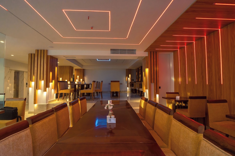 Emerald Hotel