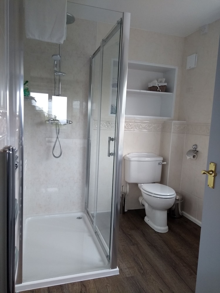Braeburn Guest House / B&B