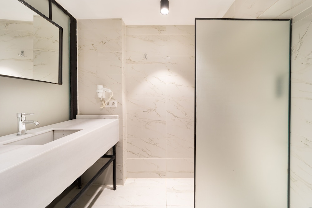 Elan Otel - Image 40