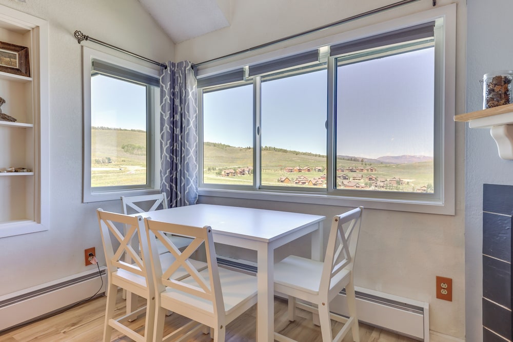 Ski-in/out Granby Condo w/ Mtn Views + Balcony!
