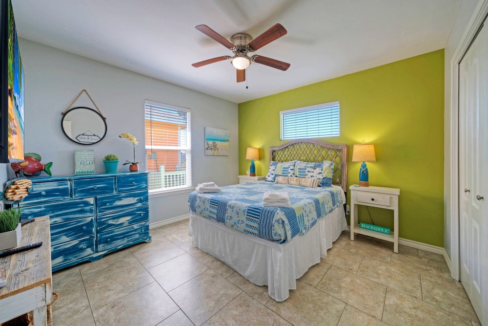 Laid Back Lime by Avantstay Near Beach w Pool Complimentary Pool Warmer