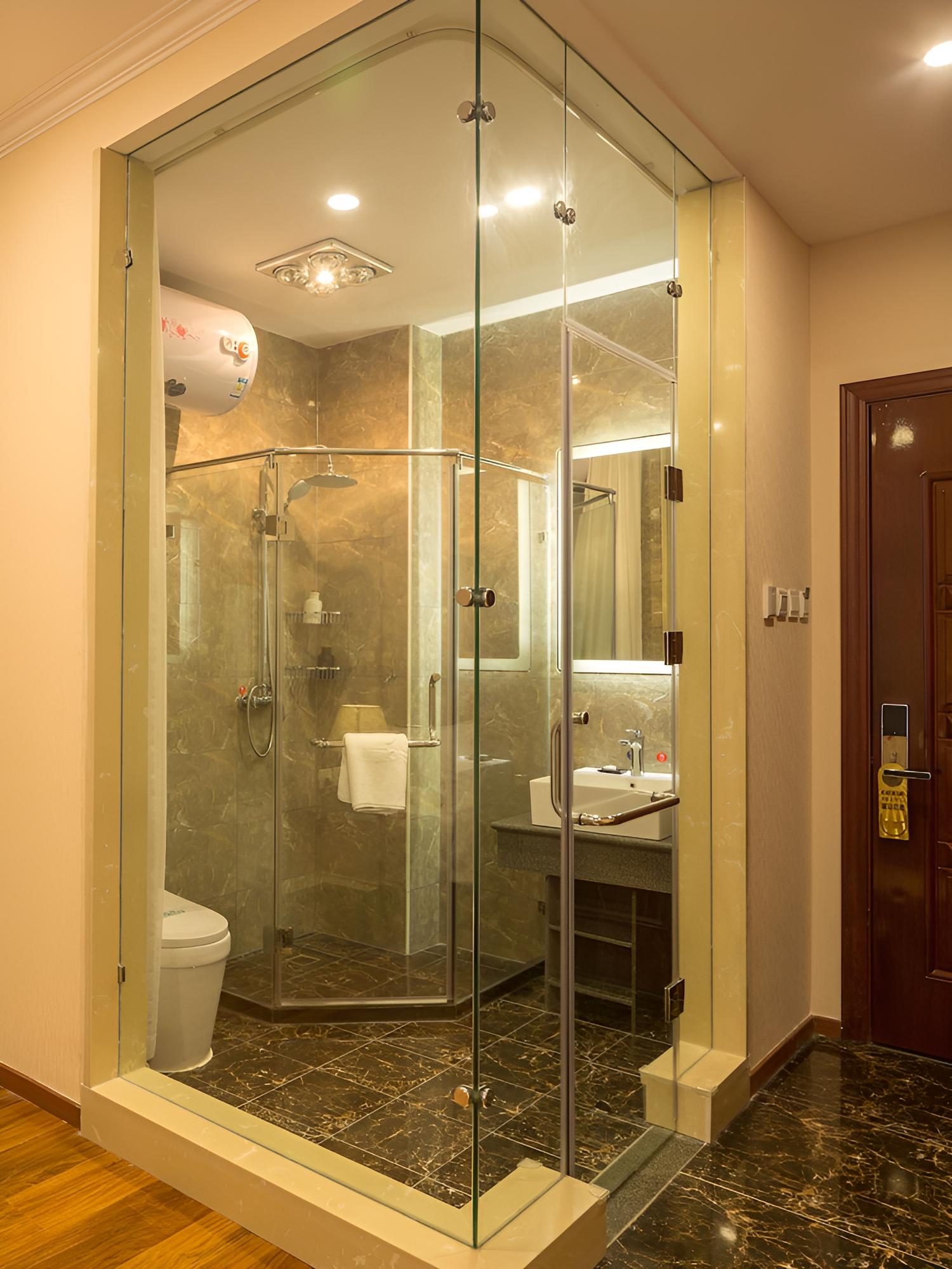 Hill Lily Hotel