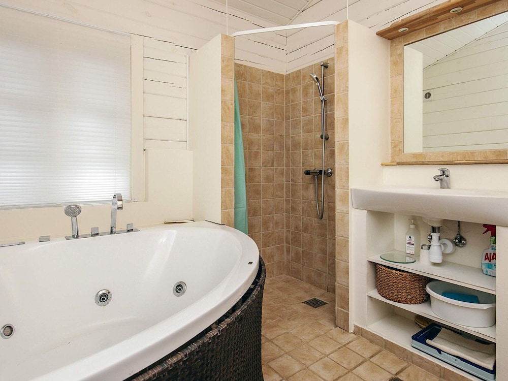 4 Star Holiday Home in Vaeggerlose