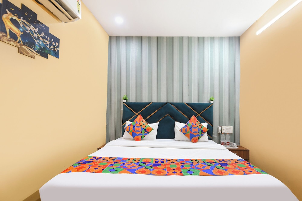Fabhotel Lotus Inn