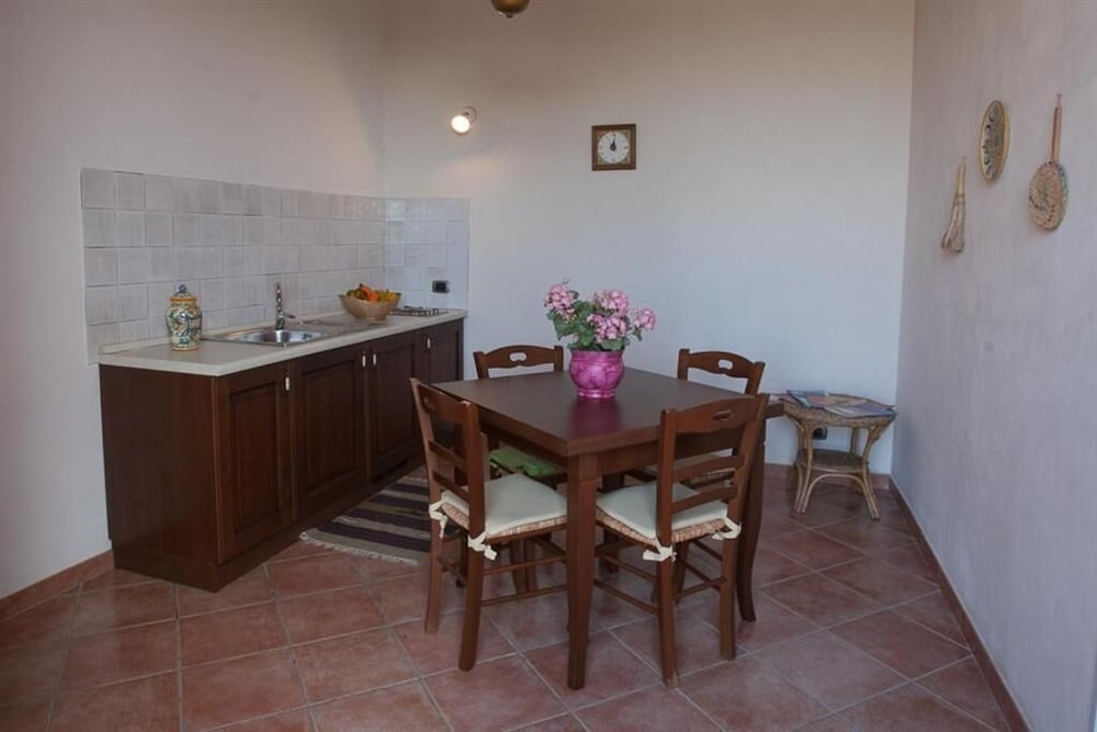 Agriturismo Baglio Donna Santa 12