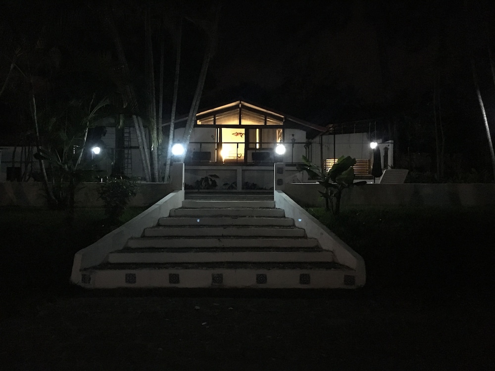 TripOn 2 - Hostel - Adults Only