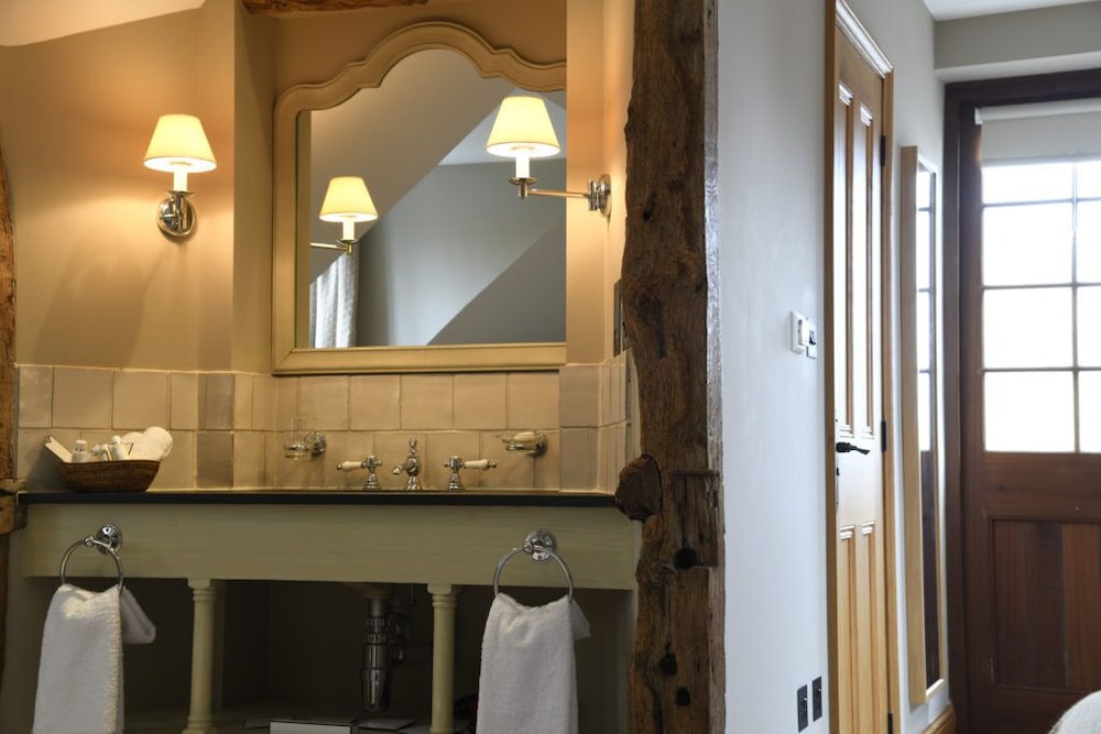 Marlborough Vacations - Bell at Ramsbury - Property Image 12