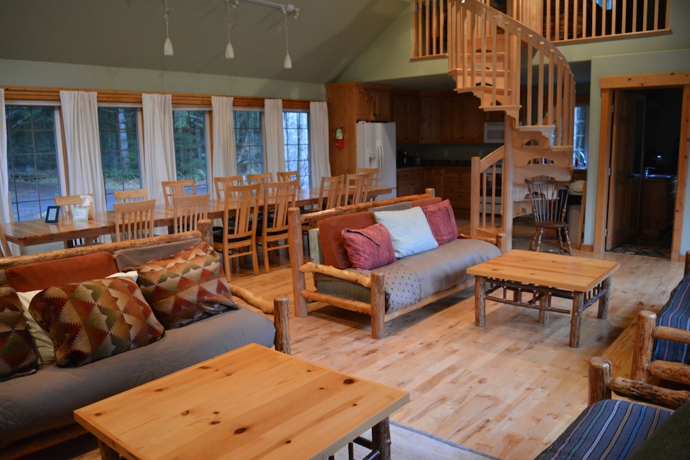 Copper Creek Inn at Mt Rainier