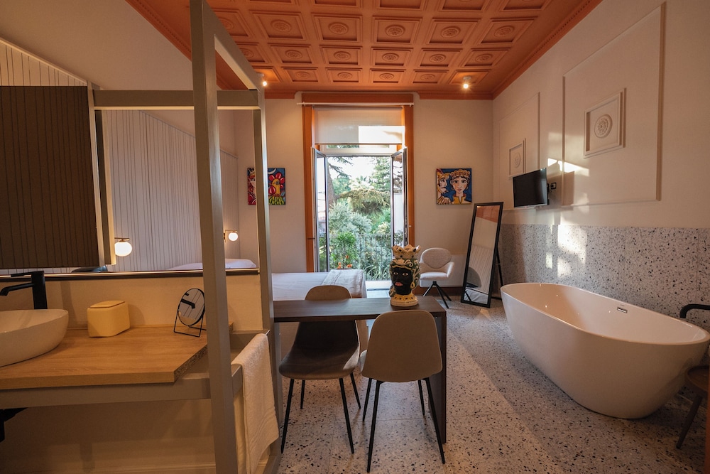 Des Bains Chambre & Suite