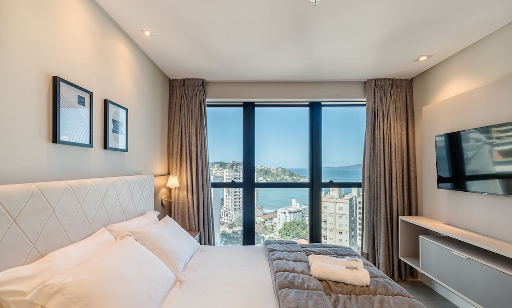 MHF II Apts Variados em Prédio com Vista para o Mar em Itapema