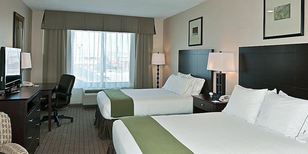 Grants Vacations - Holiday Inn Express Hotel  Suites Grants - Milan, an IHG Hotel - Property Image 13