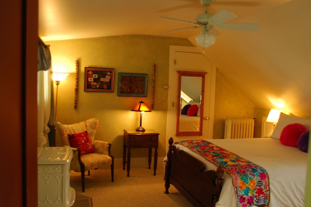 Admiral Peary Inn Bed & Breakfast view 5