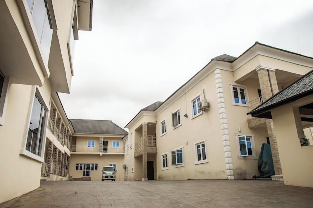 Aeronat Luxury Apartment