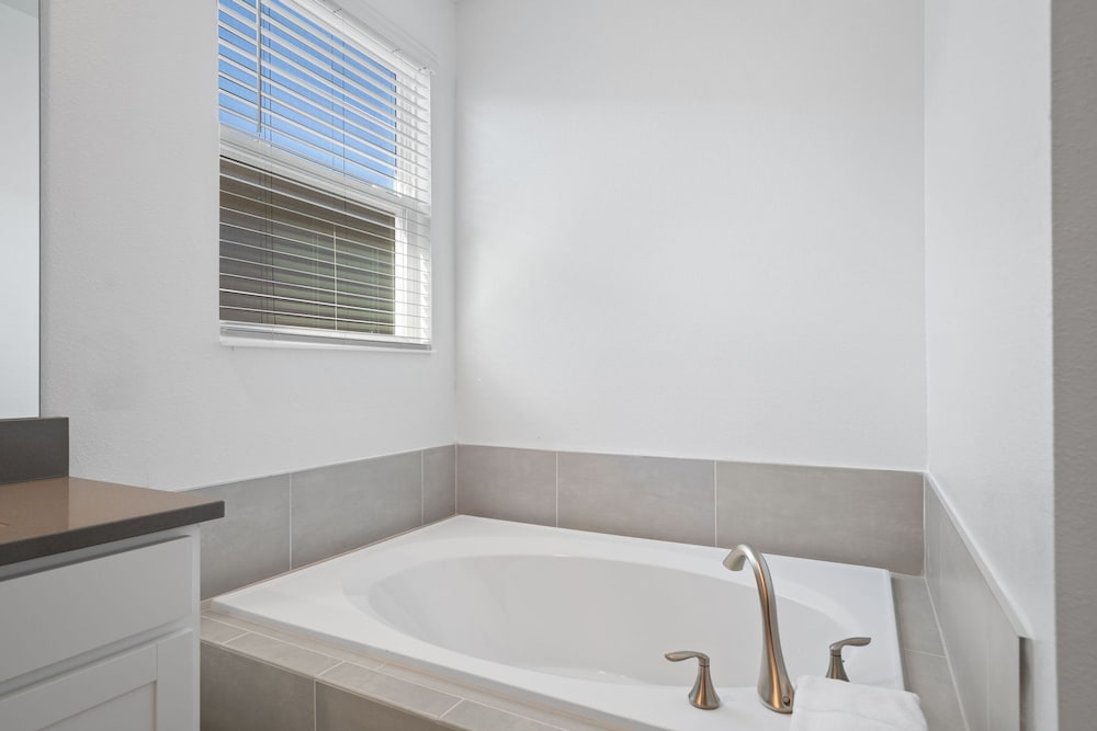 Chic 5bed Retreat Perfect for Family Getaways