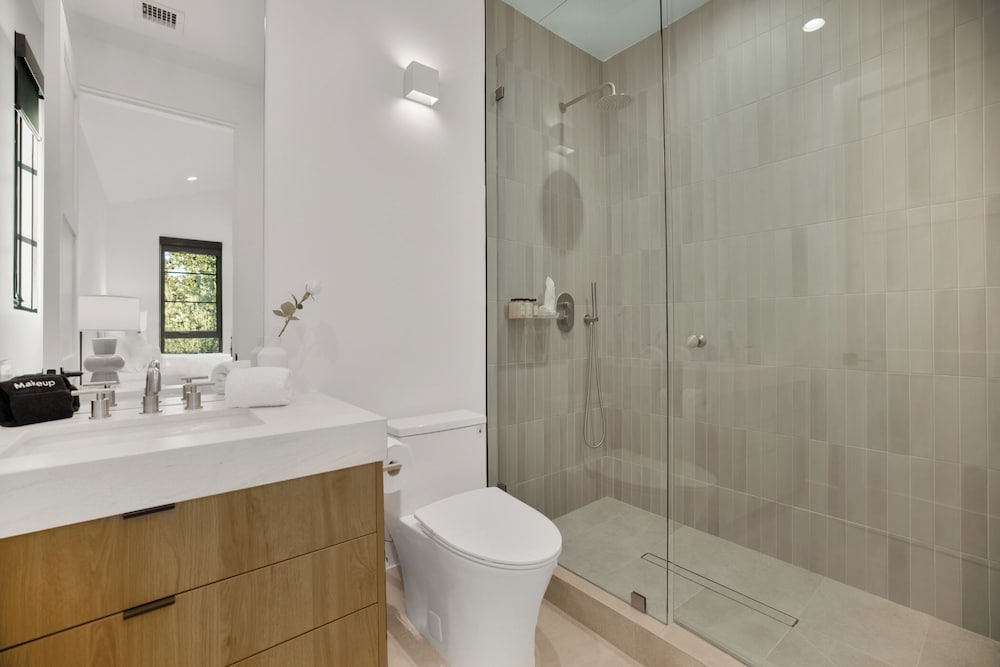Kraft Villa - Luxury Living Redefined w/ Pool