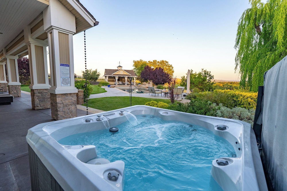 Frontier Resort
