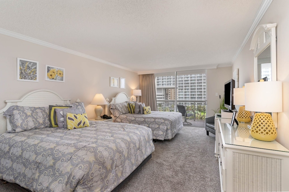 Gorgeously remodeled 2 bedroom ocean front unit - 509 South Hampton 2 Condo view 5