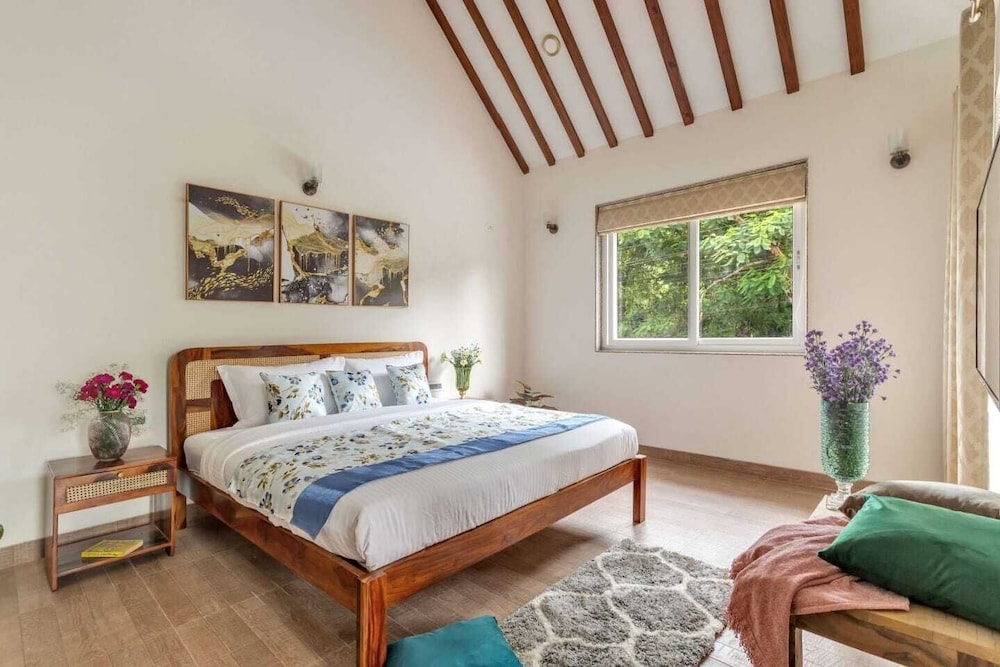 AquaVista Assagao Residency