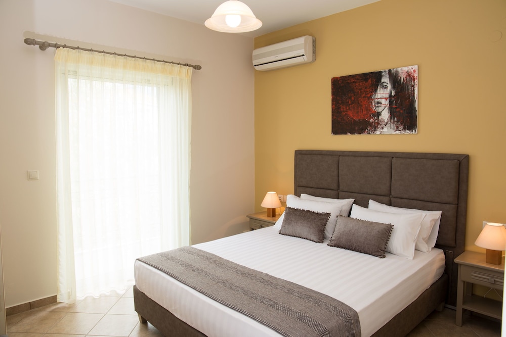 Dina Apartments