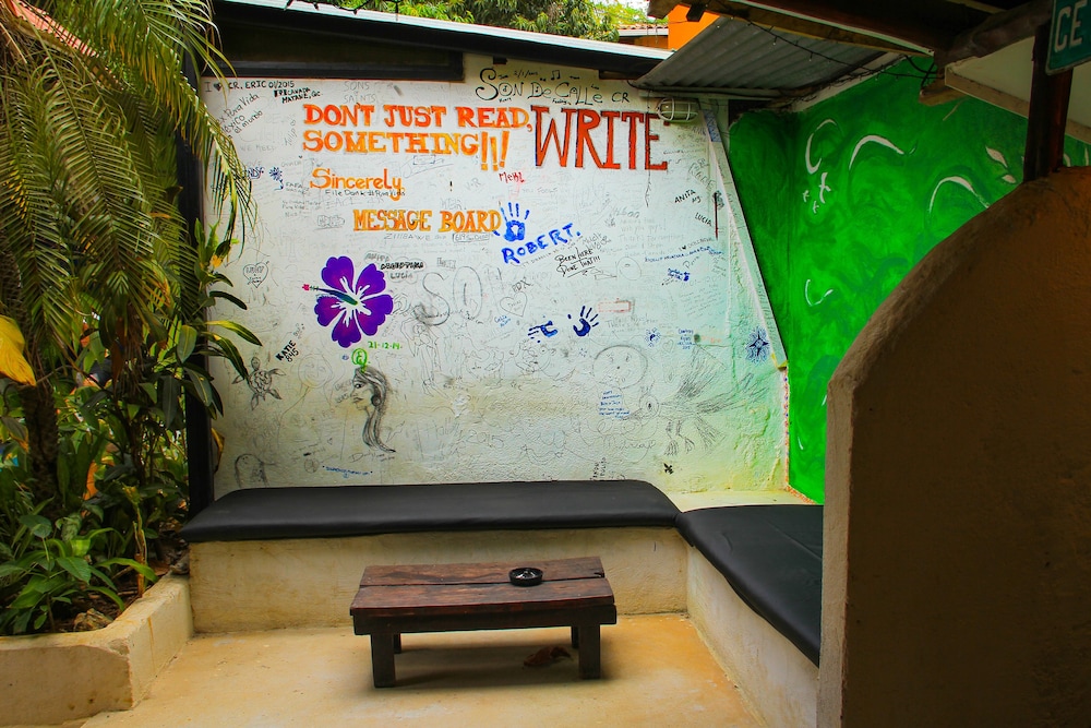 Pura Vida Hostel