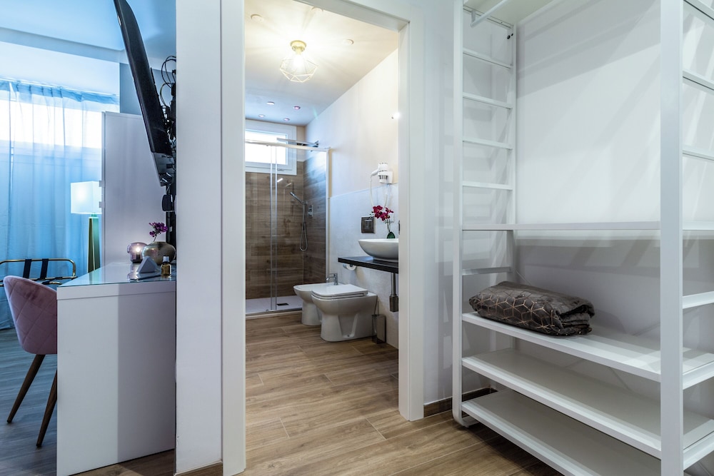 4 Star Suite SPA