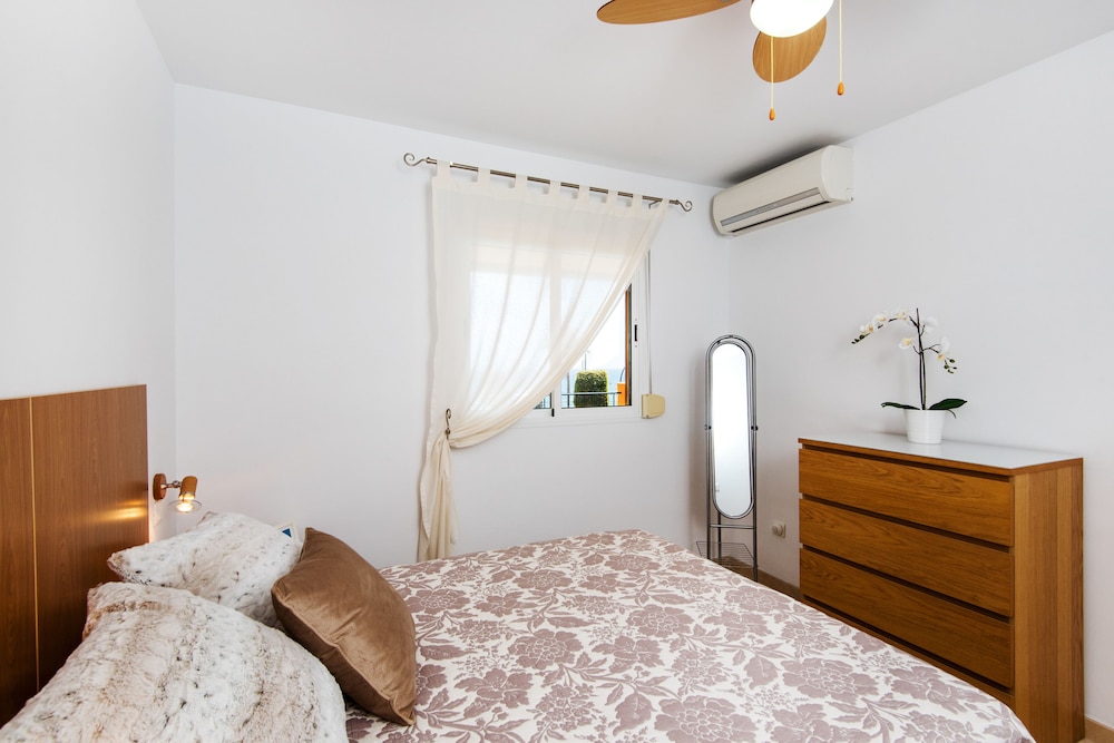 RentAndHomes Carvajal Playa view 2