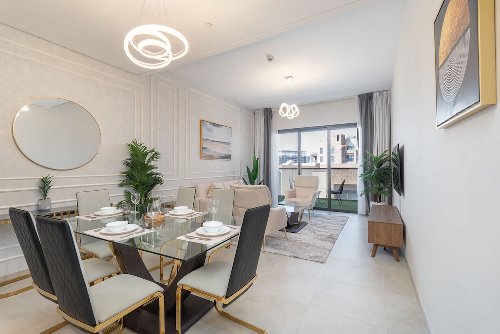 A Fantastic 1 Bed Flat Located in JVC