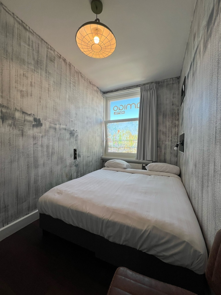 Amigo Hotel - Hostel