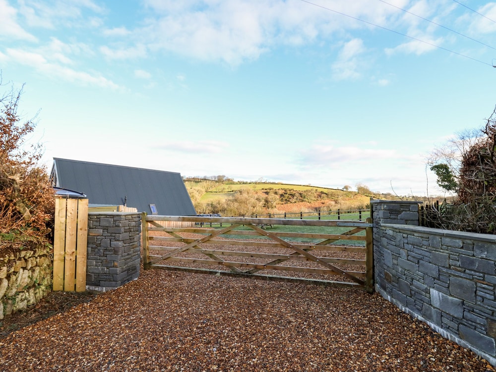 Valley View Hideaway