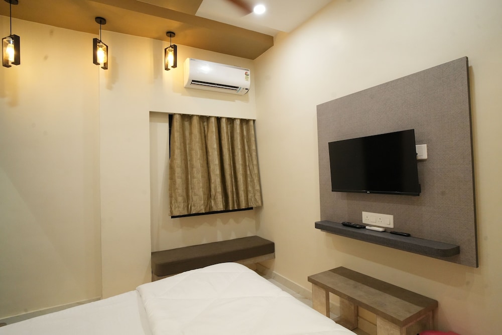 HOTEL KASTURI PALACE