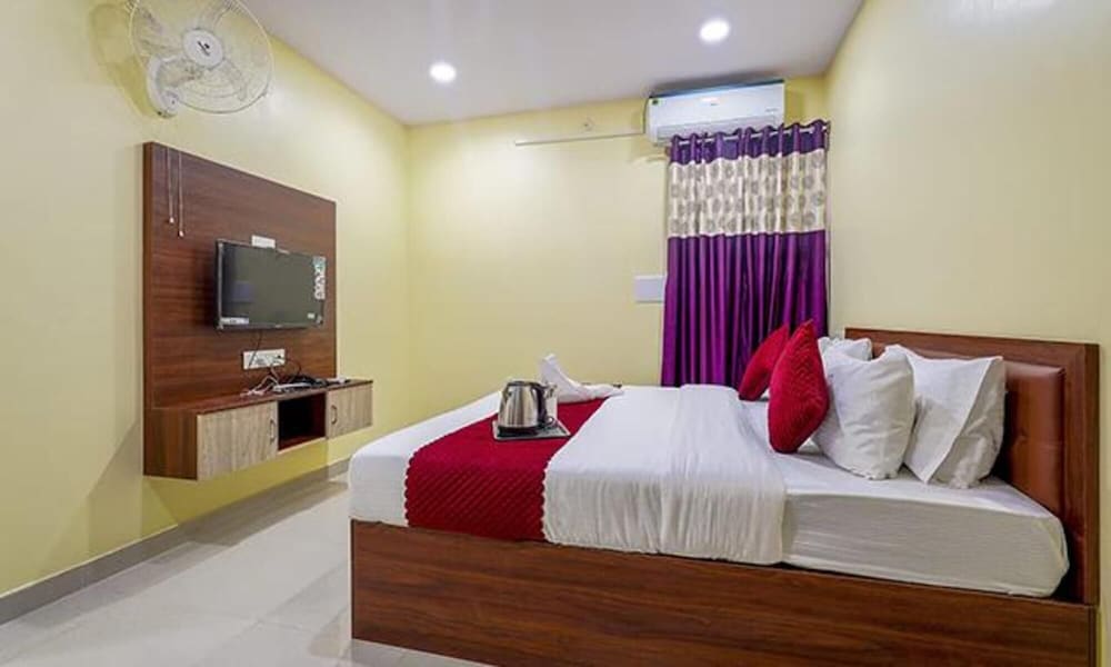 Fabhotel Ayodhya Comforts