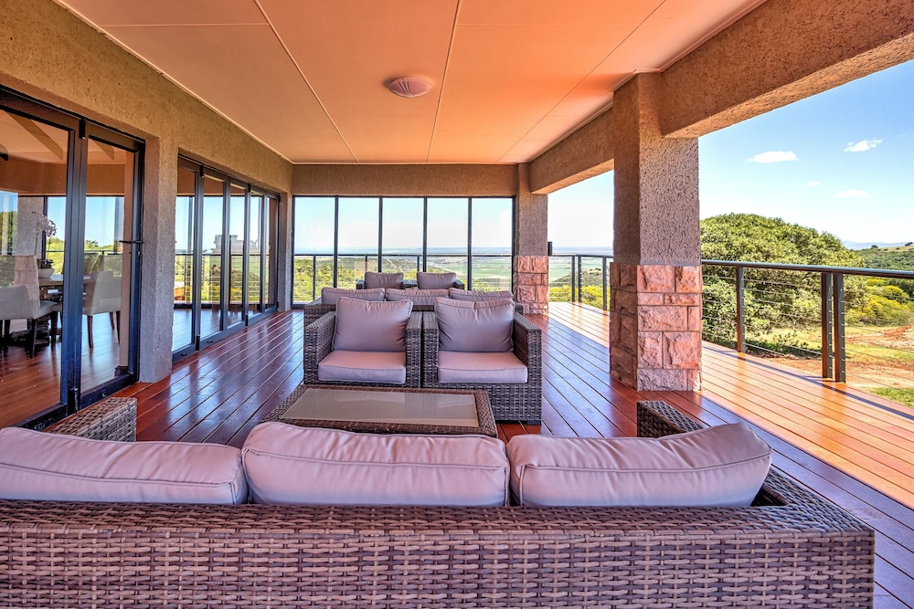 Intle Game Lodge