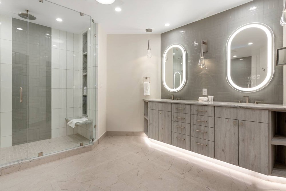 Luxury 3 Bedroom Condo in the Heart of Beaver Creek Village With Heated Pool