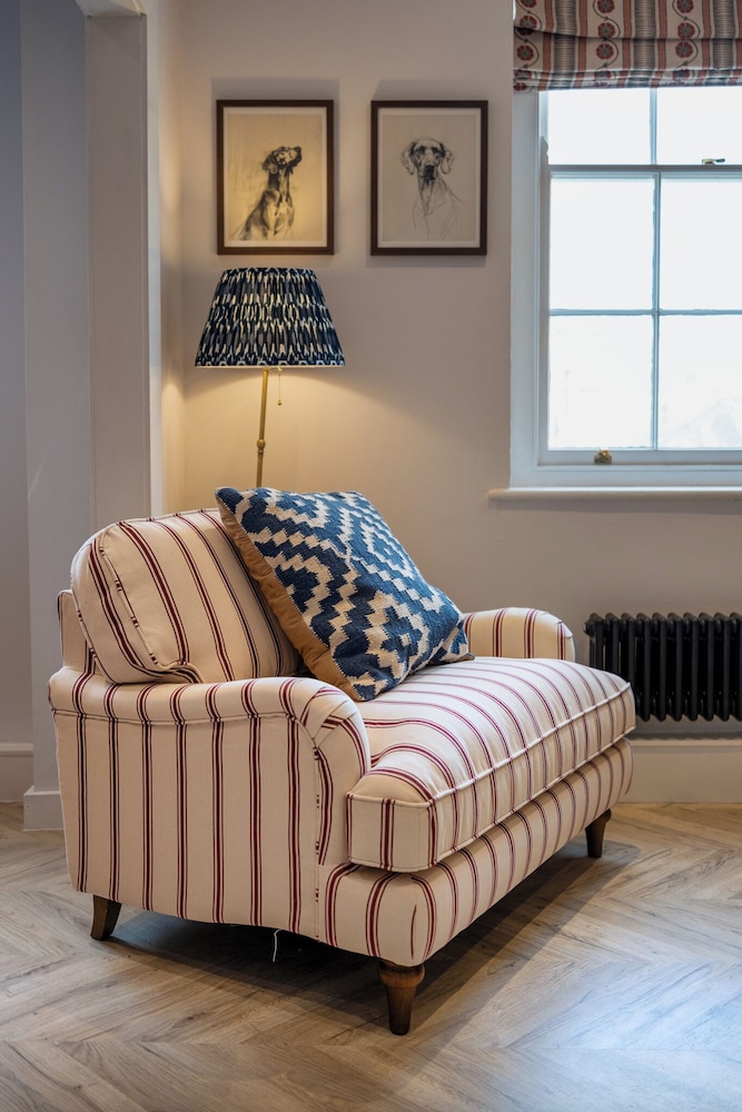 Stunning HighStreet Escape in Cheltenham