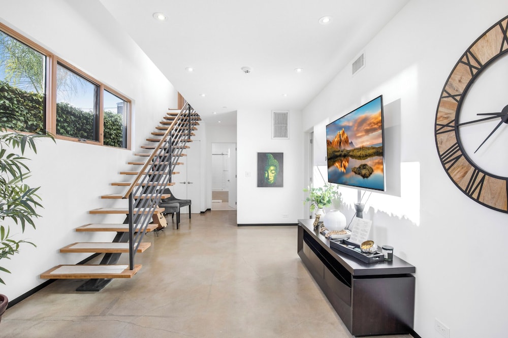 Cedar Loft Villa view 2