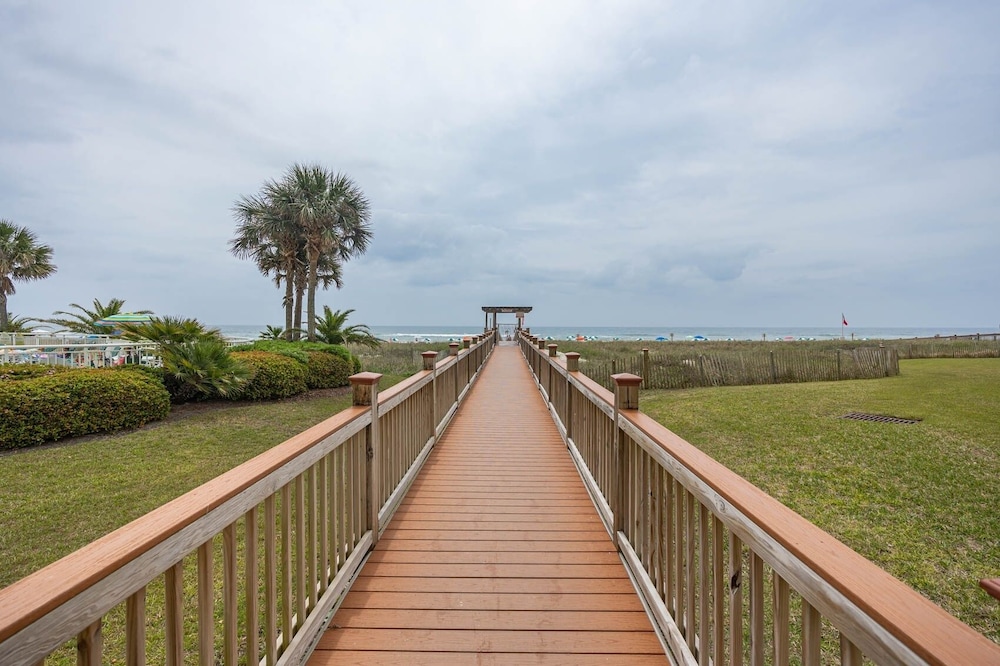 Fl-beach Colony East E3b 3 Bedroom Condo view 5