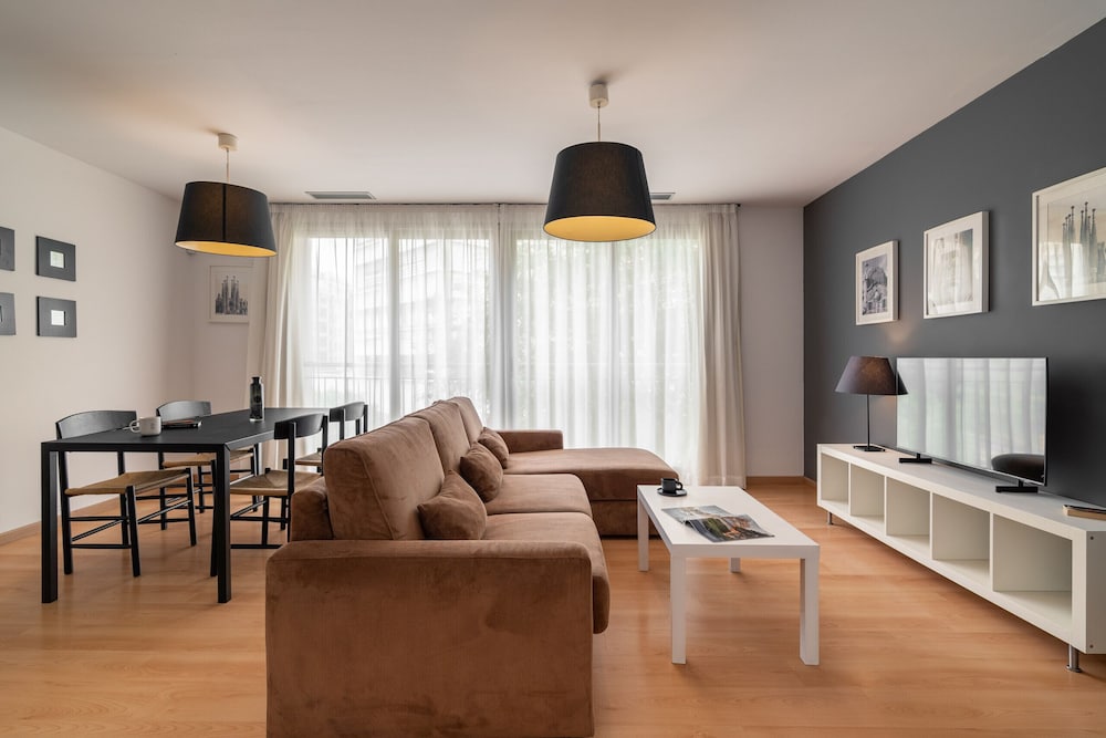 Casanova Apartments By Olala Homes