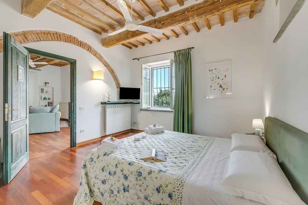 Relaxing Family Podere Delle Rose Pool & Garden