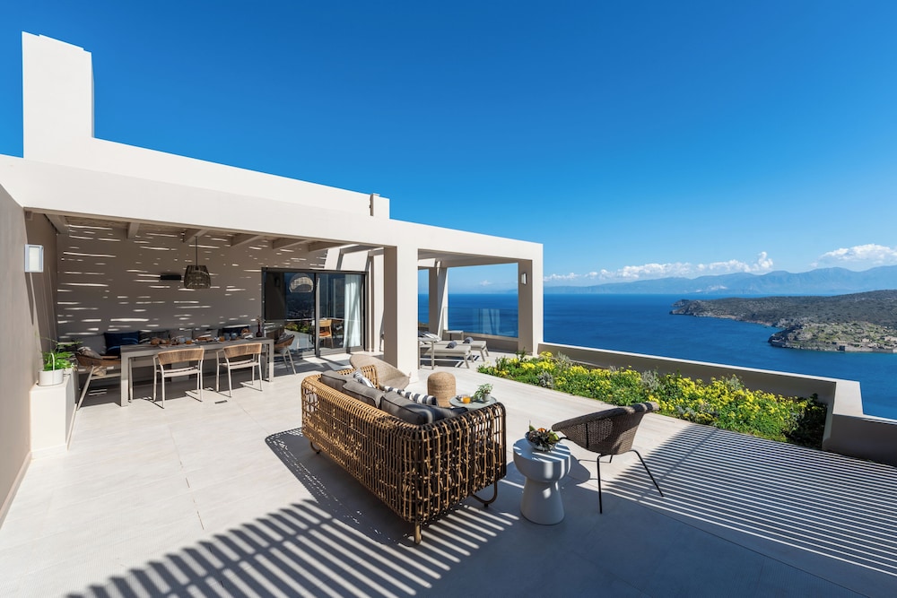 Notiko villas