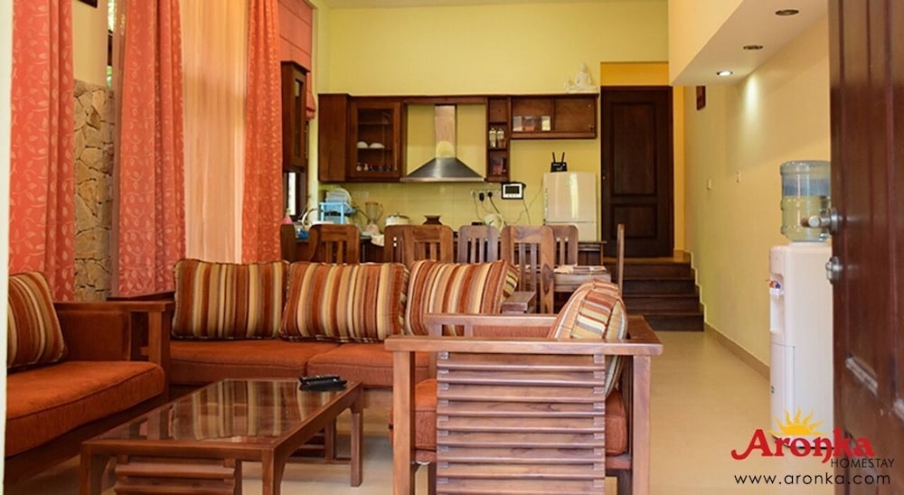 Aronka Homestay