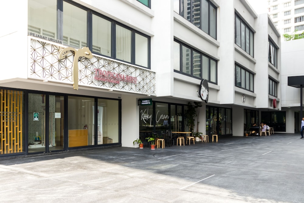 The Hub Signature Suites at SS2 photo 1